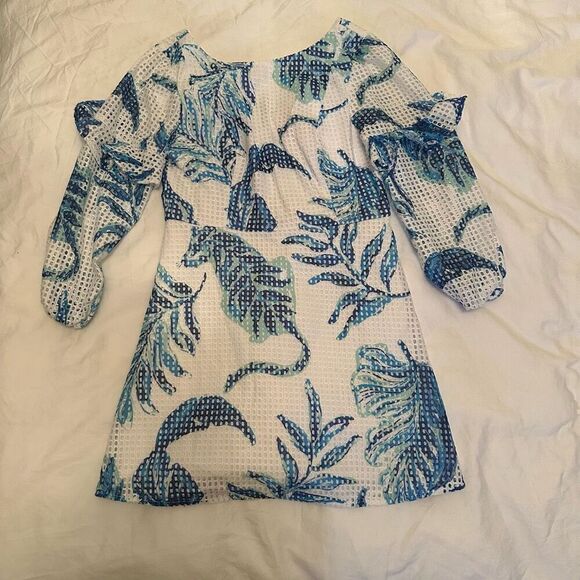 Lilly Pulitzer Blue and White Laurie Romper / Jumpsuit / Playsuit with Sleeves - Picture 5 of 9